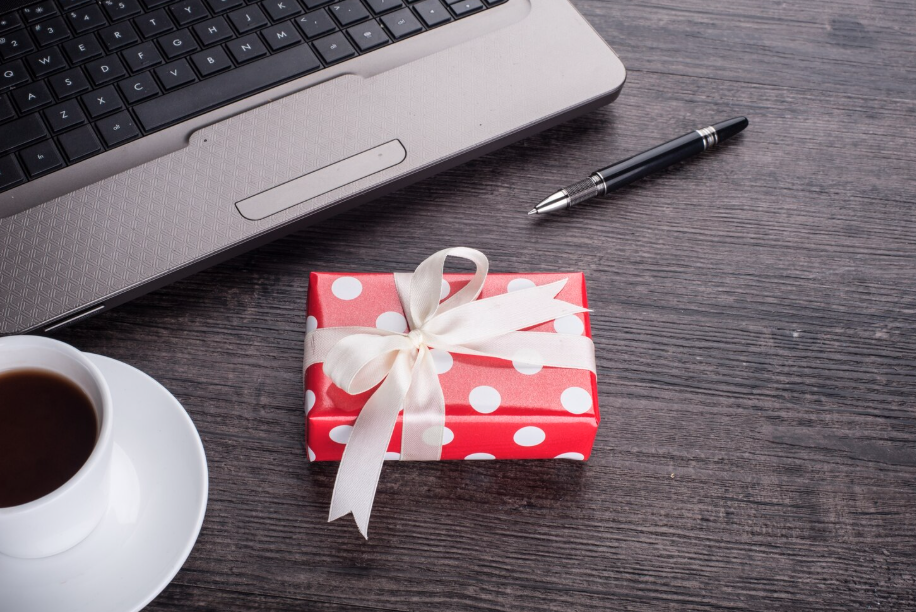 employee onboarding kits